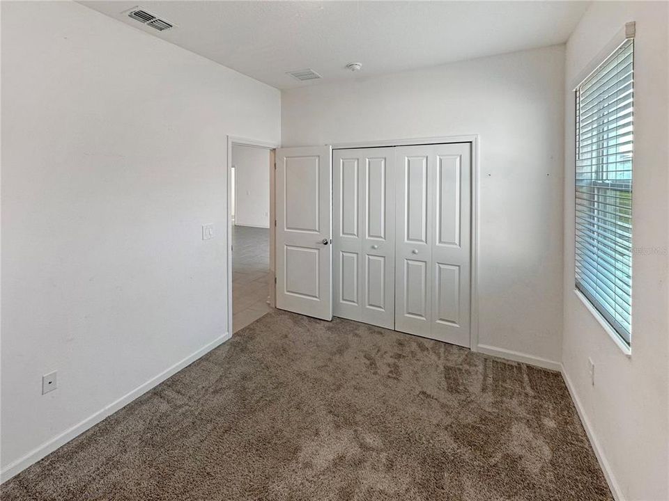 En Renta: $2,400 (4 camas, 3 baños, 2110 Pies cuadrados)