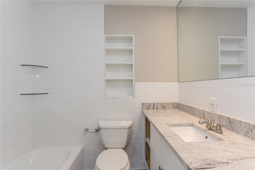 For Rent: $3,140 (4 beds, 2 baths, 2074 Square Feet)