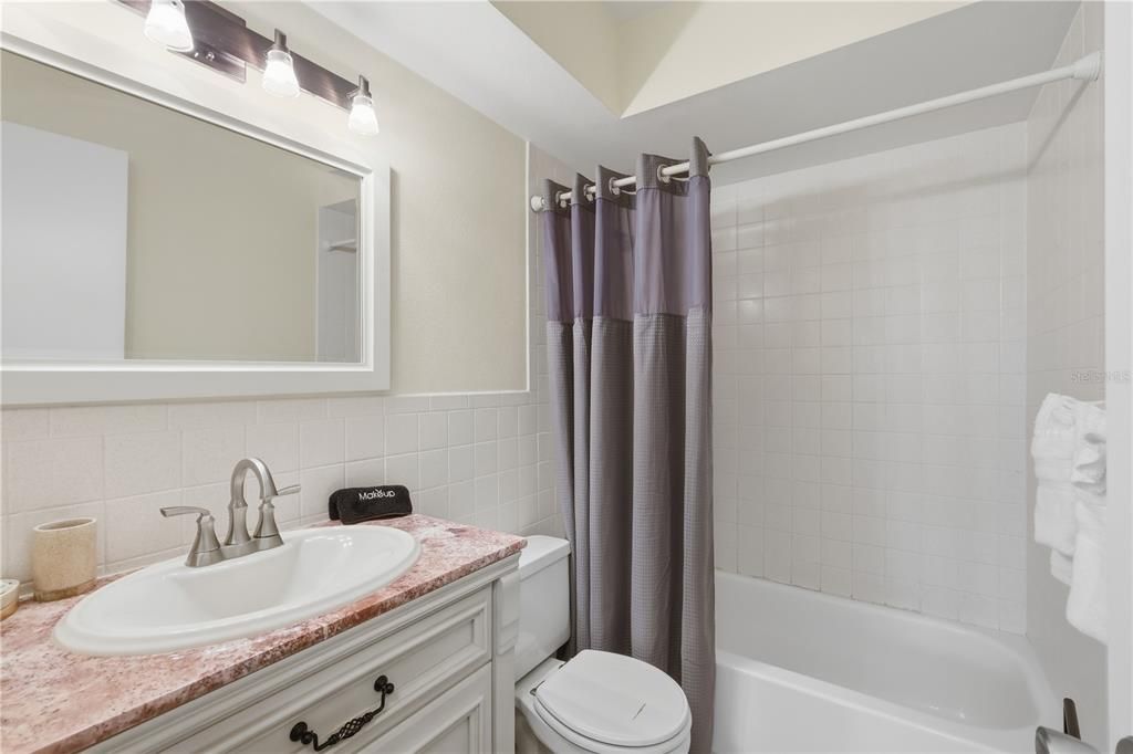 En Venta: $1,795,000 (4 camas, 0 baños, 1980 Pies cuadrados)