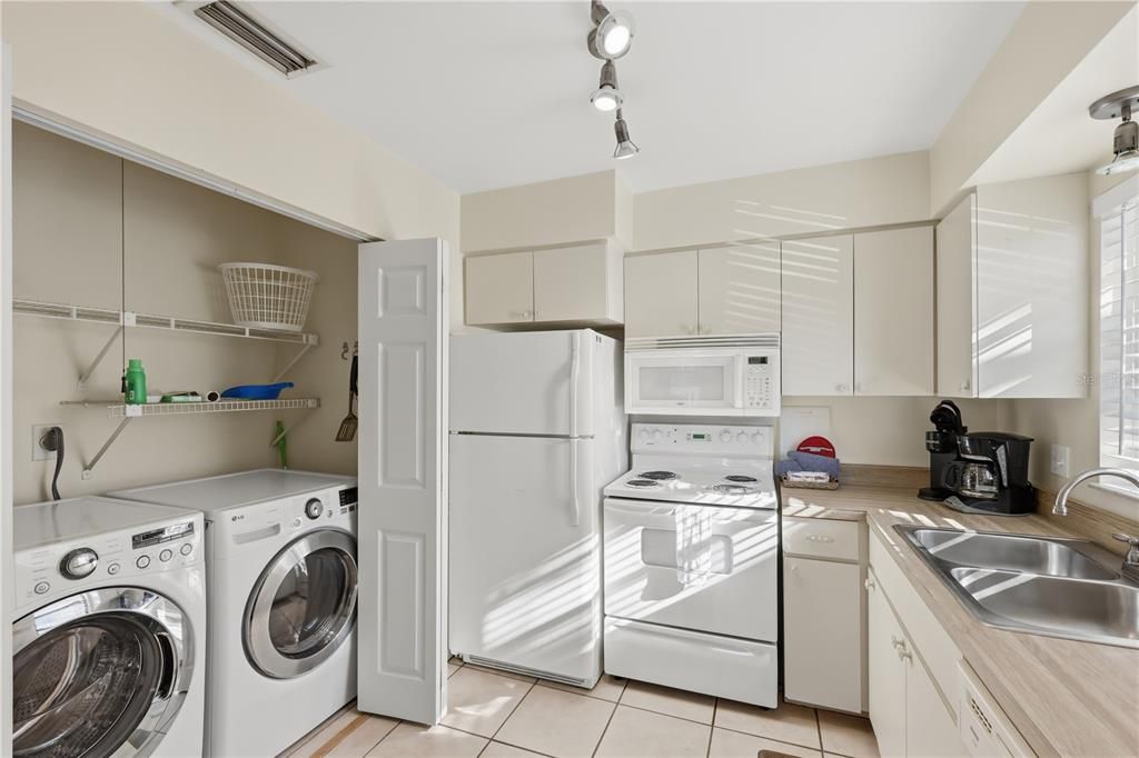 En Venta: $1,795,000 (4 camas, 0 baños, 1980 Pies cuadrados)