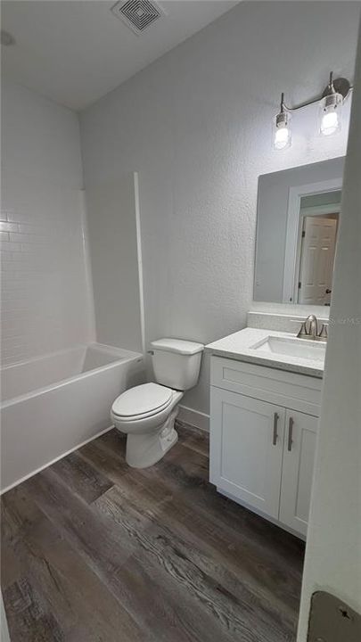 В аренду: $1,795 (2 спален, 2 ванн, 1378 Квадратных фут)