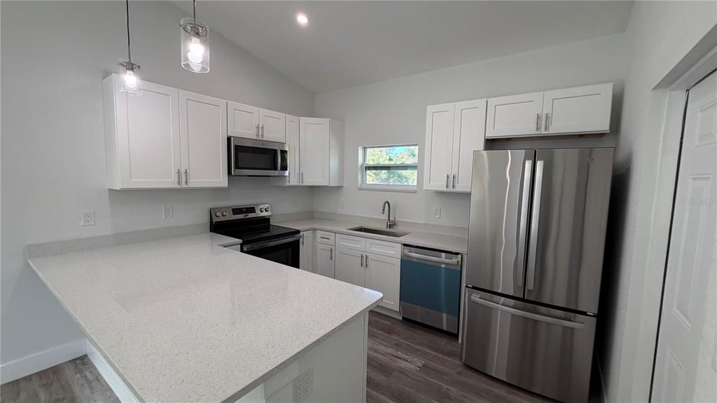 В аренду: $1,795 (2 спален, 2 ванн, 1378 Квадратных фут)