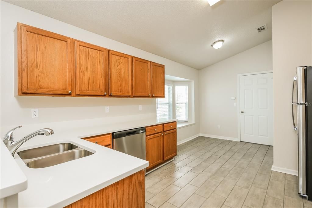 出租: $2,310 (3 贝兹, 2 浴室, 1653 平方英尺)