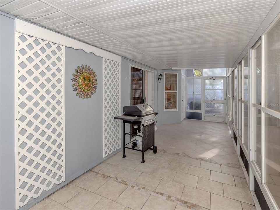 For Sale: $358,000 (2 beds, 2 baths, 1735 Square Feet)