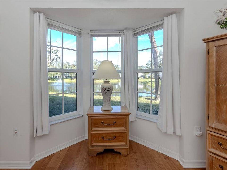 For Sale: $358,000 (2 beds, 2 baths, 1735 Square Feet)