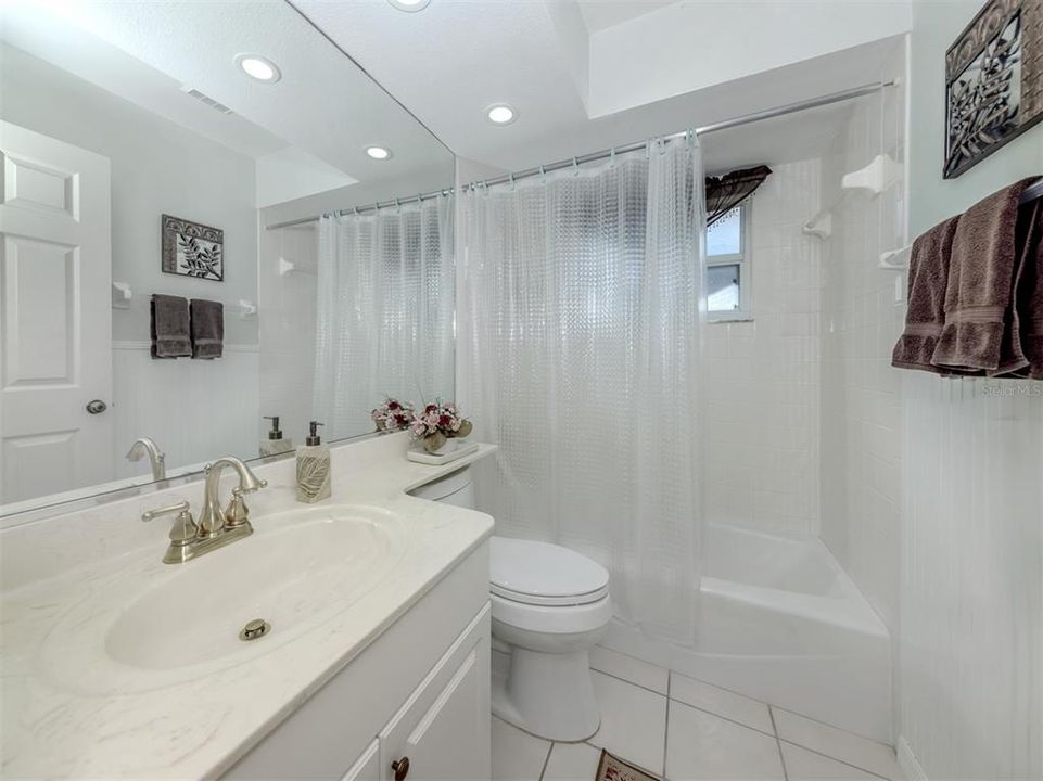 For Sale: $358,000 (2 beds, 2 baths, 1735 Square Feet)