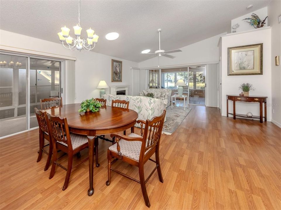 For Sale: $358,000 (2 beds, 2 baths, 1735 Square Feet)