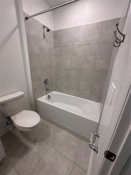 For Rent: $2,250 (3 beds, 2 baths, 1444 Square Feet)