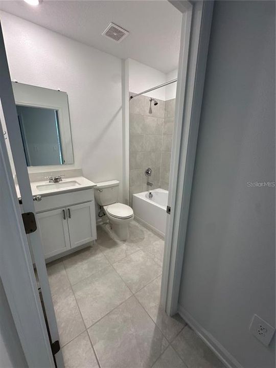 For Rent: $2,250 (3 beds, 2 baths, 1444 Square Feet)