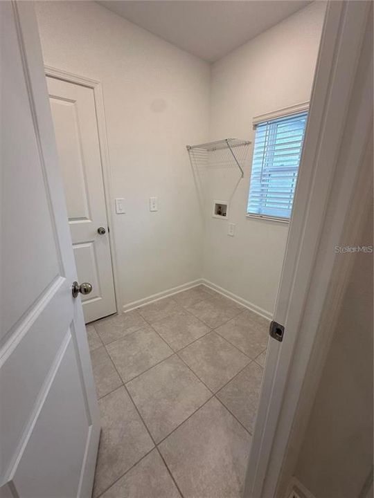 For Rent: $2,250 (3 beds, 2 baths, 1444 Square Feet)