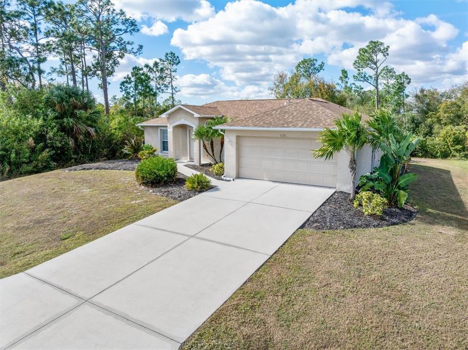 For Sale: $245,000 (3 beds, 2 baths, 1244 Square Feet)