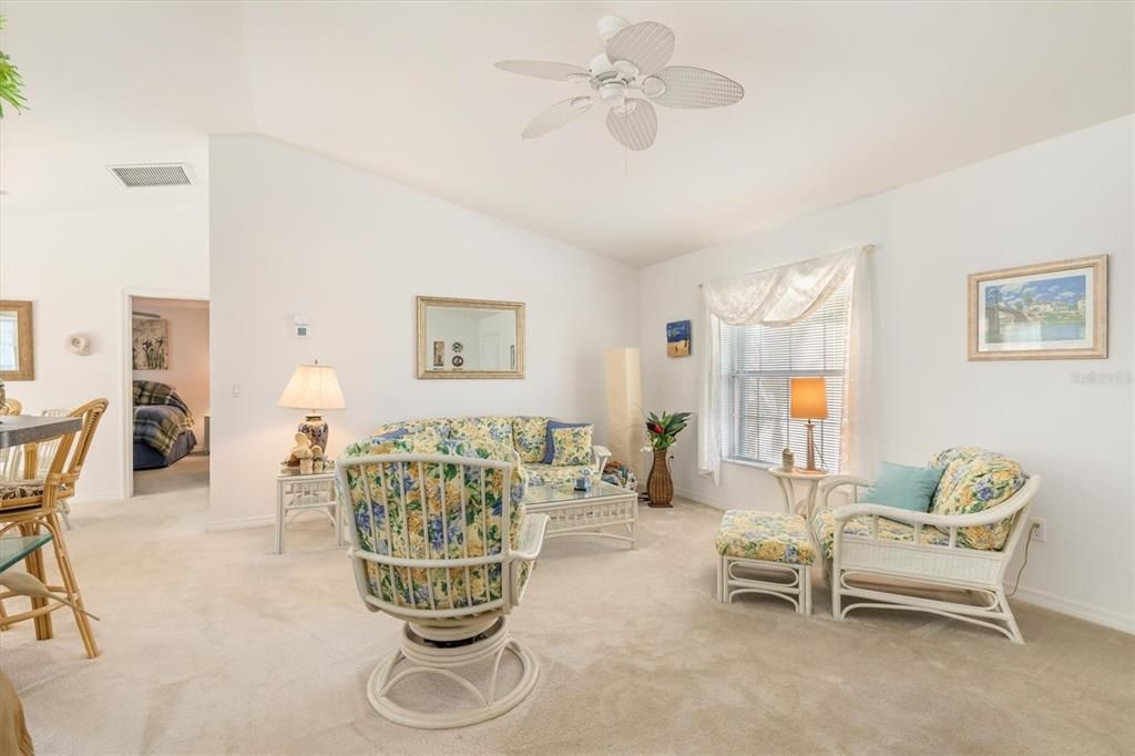 For Sale: $245,000 (3 beds, 2 baths, 1244 Square Feet)