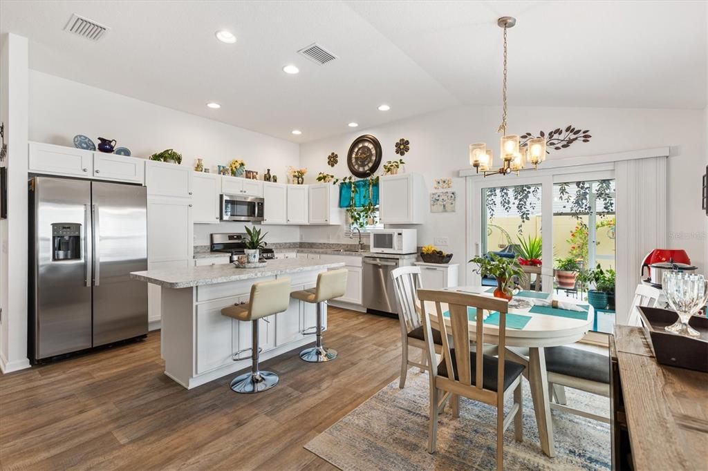 待售: $369,000 (3 贝兹, 2 浴室, 1496 平方英尺)