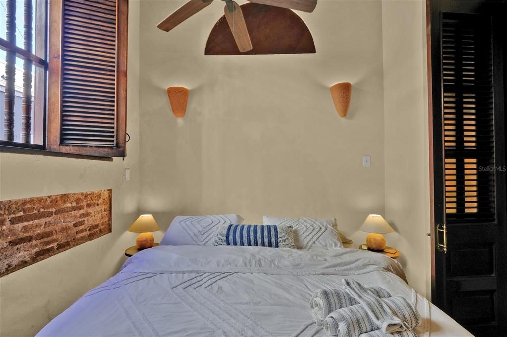 Недавно продано: $3,800,000 (6 спален, 2 ванн, 8600 Квадратных фут)