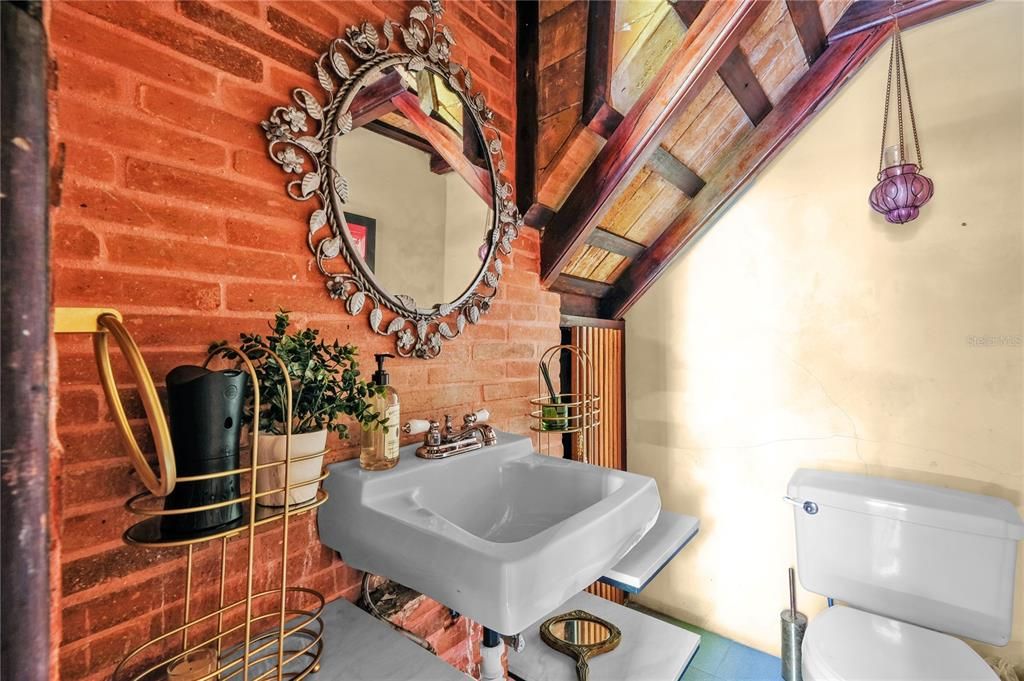 Недавно продано: $3,800,000 (6 спален, 2 ванн, 8600 Квадратных фут)