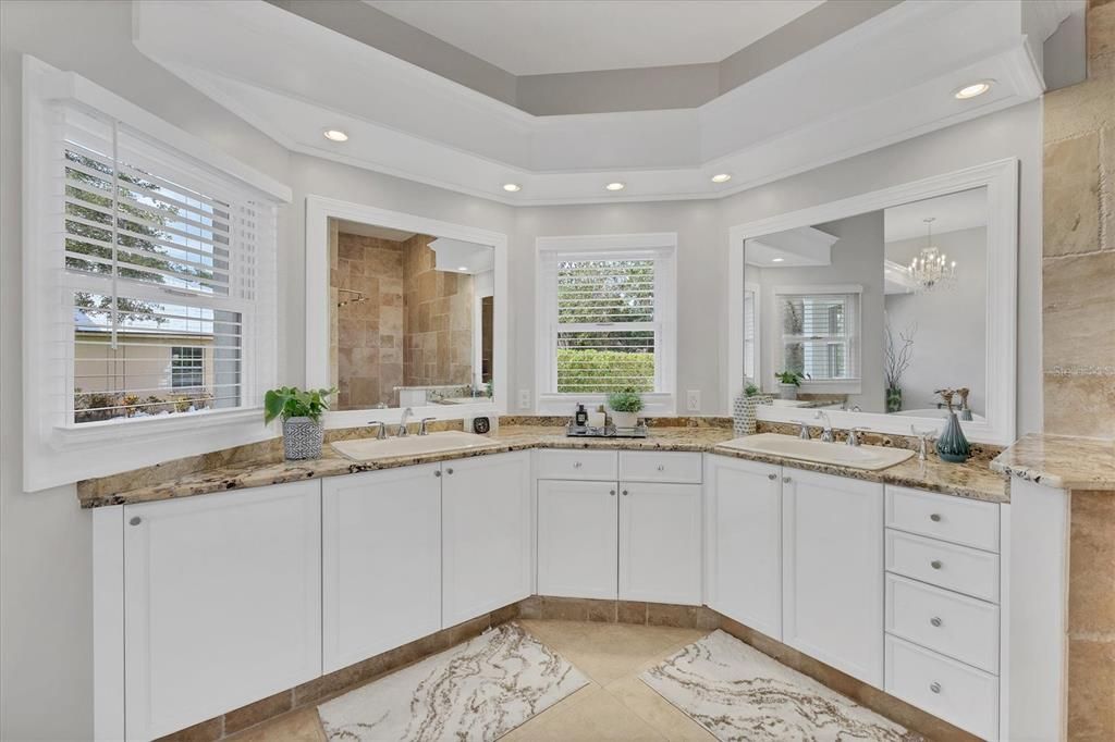 For Sale: $1,690,000 (4 beds, 2 baths, 4125 Square Feet)