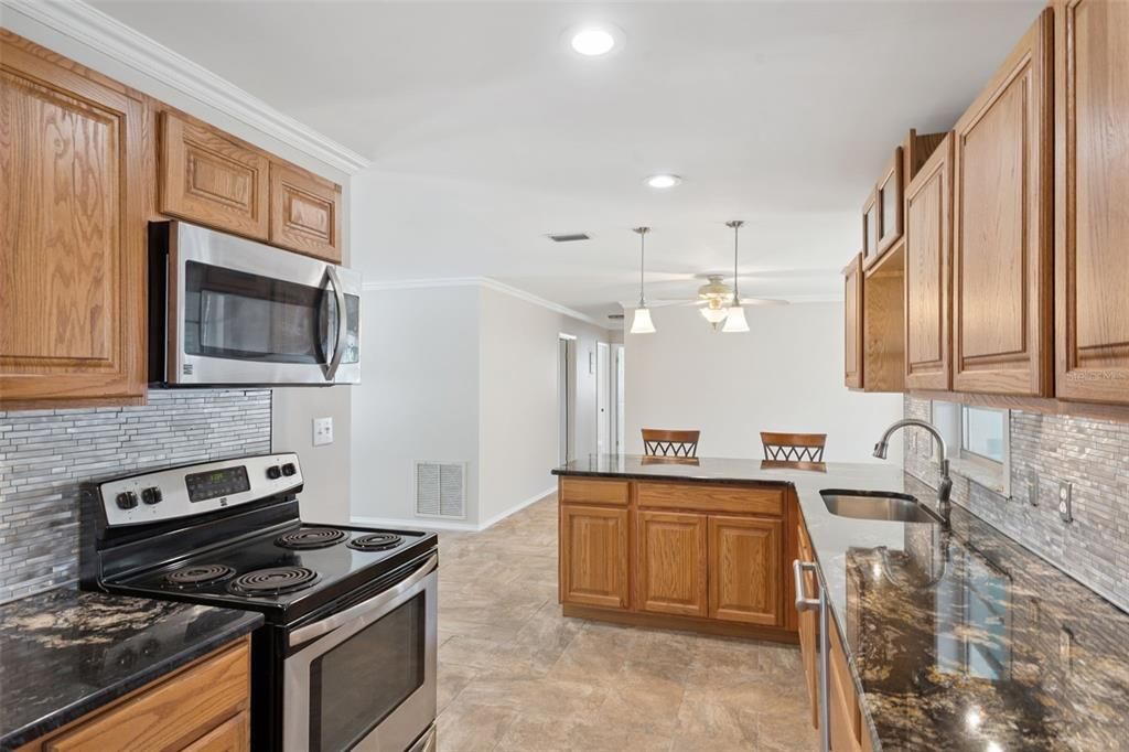 For Sale: $389,000 (3 beds, 1 baths, 1530 Square Feet)