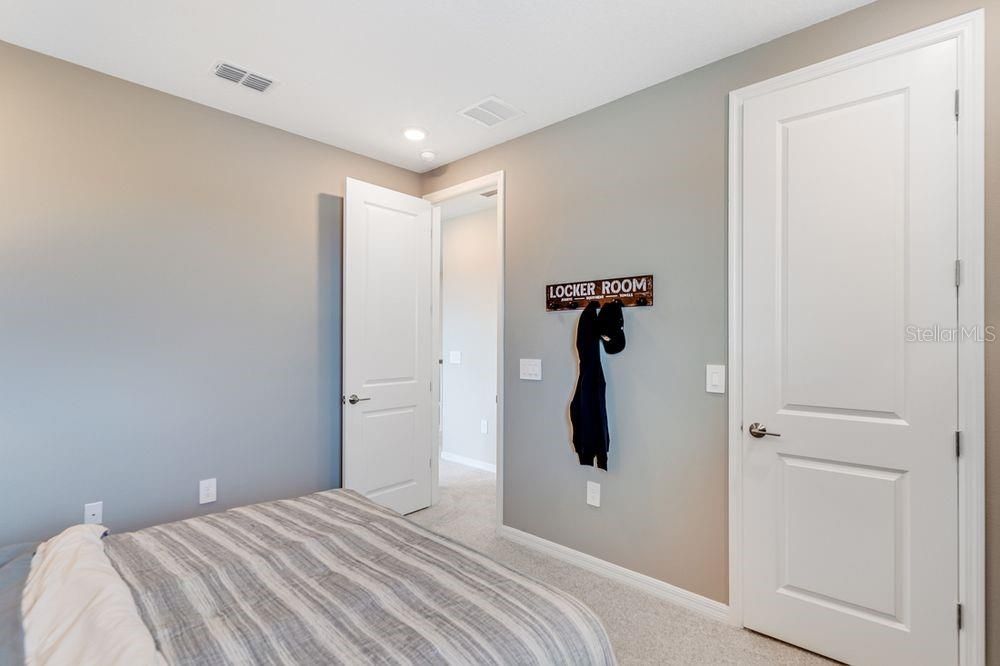 For Sale: $713,562 (4 beds, 3 baths, 2582 Square Feet)