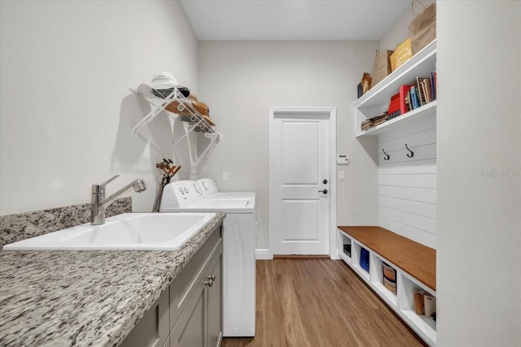 待售: $899,999 (3 贝兹, 3 浴室, 3089 平方英尺)