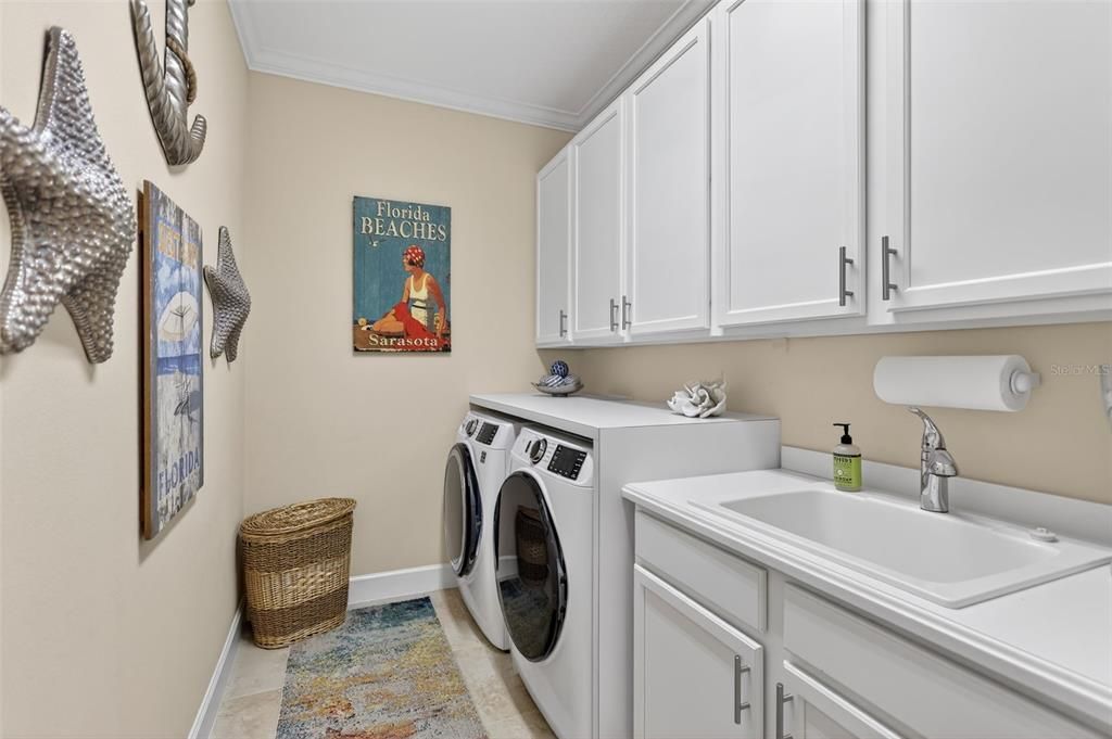 For Sale: $495,000 (2 beds, 2 baths, 1686 Square Feet)