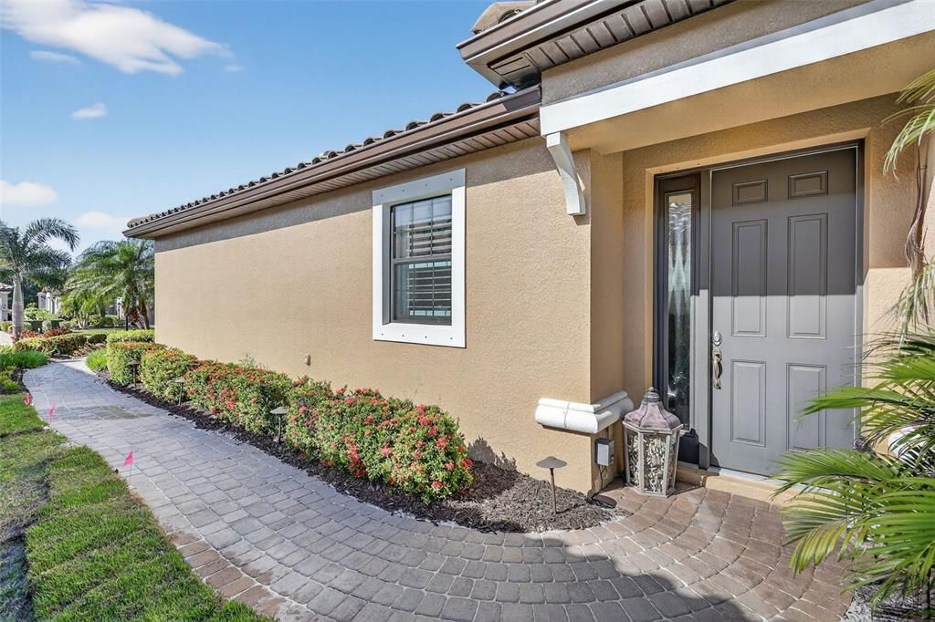 For Sale: $495,000 (2 beds, 2 baths, 1686 Square Feet)