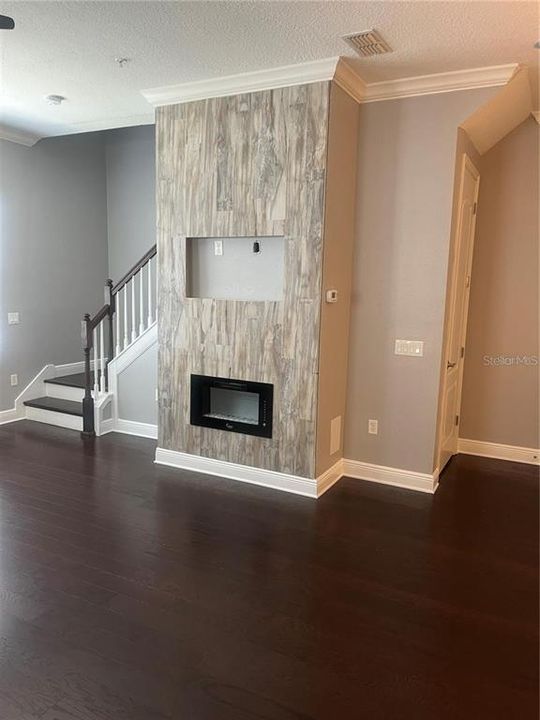 出租: $2,295 (3 贝兹, 3 浴室, 1547 平方英尺)