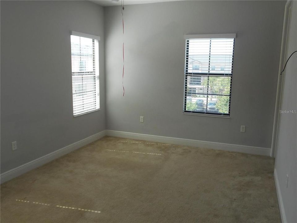 出租: $2,295 (3 贝兹, 3 浴室, 1547 平方英尺)