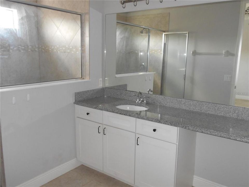 出租: $2,295 (3 贝兹, 3 浴室, 1547 平方英尺)