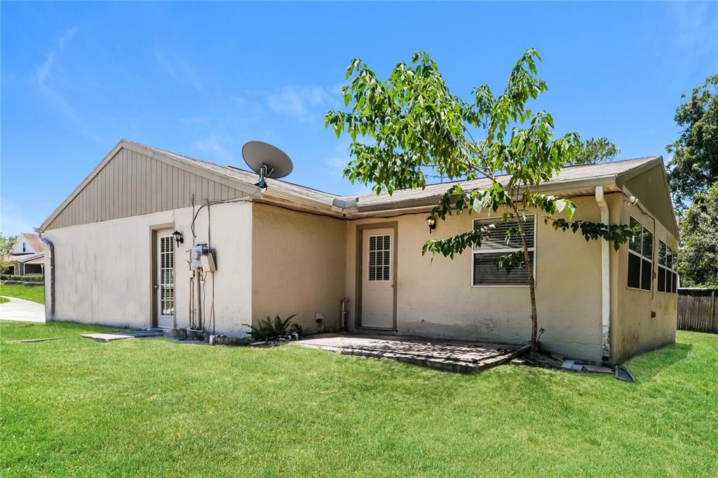 For Rent: $1,820 (3 beds, 2 baths, 1392 Square Feet)