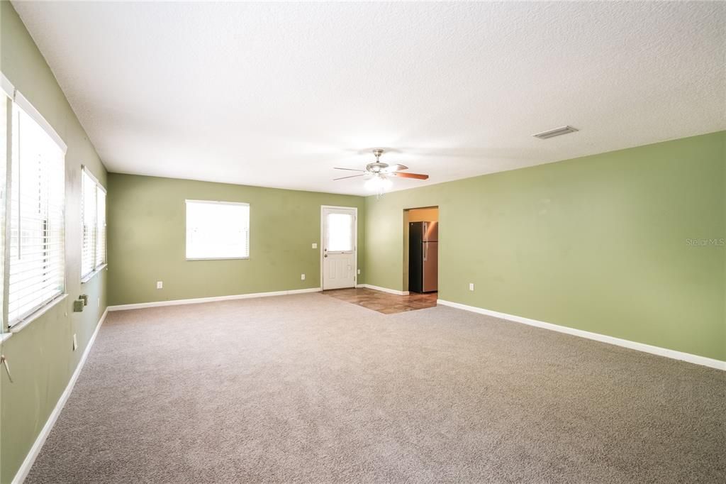 For Rent: $1,820 (3 beds, 2 baths, 1392 Square Feet)