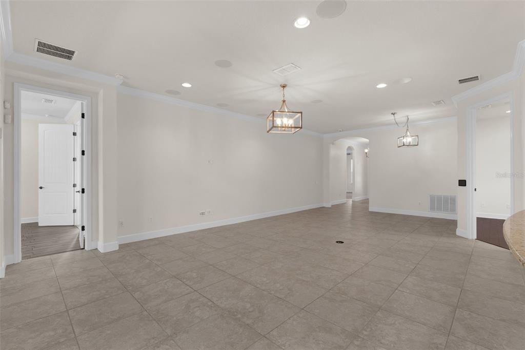 For Sale: $719,000 (3 beds, 2 baths, 1958 Square Feet)