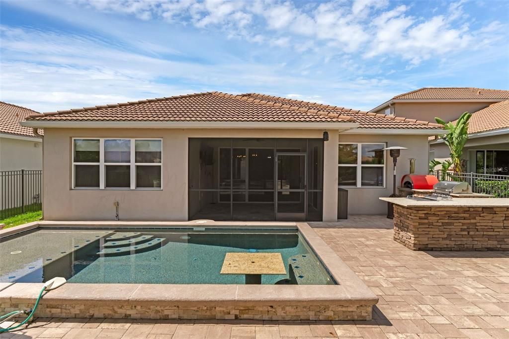 For Sale: $719,000 (3 beds, 2 baths, 1958 Square Feet)