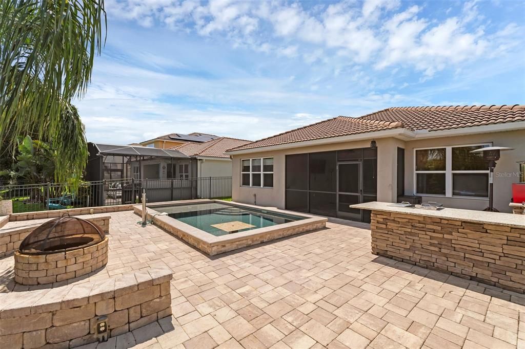 For Sale: $719,000 (3 beds, 2 baths, 1958 Square Feet)