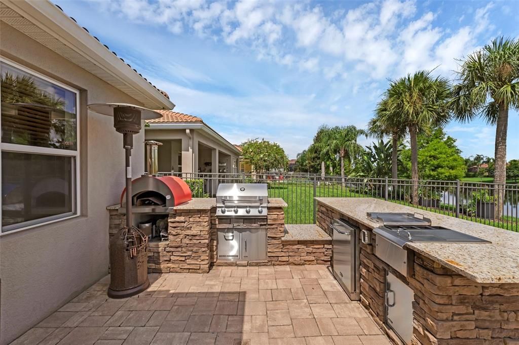 For Sale: $719,000 (3 beds, 2 baths, 1958 Square Feet)