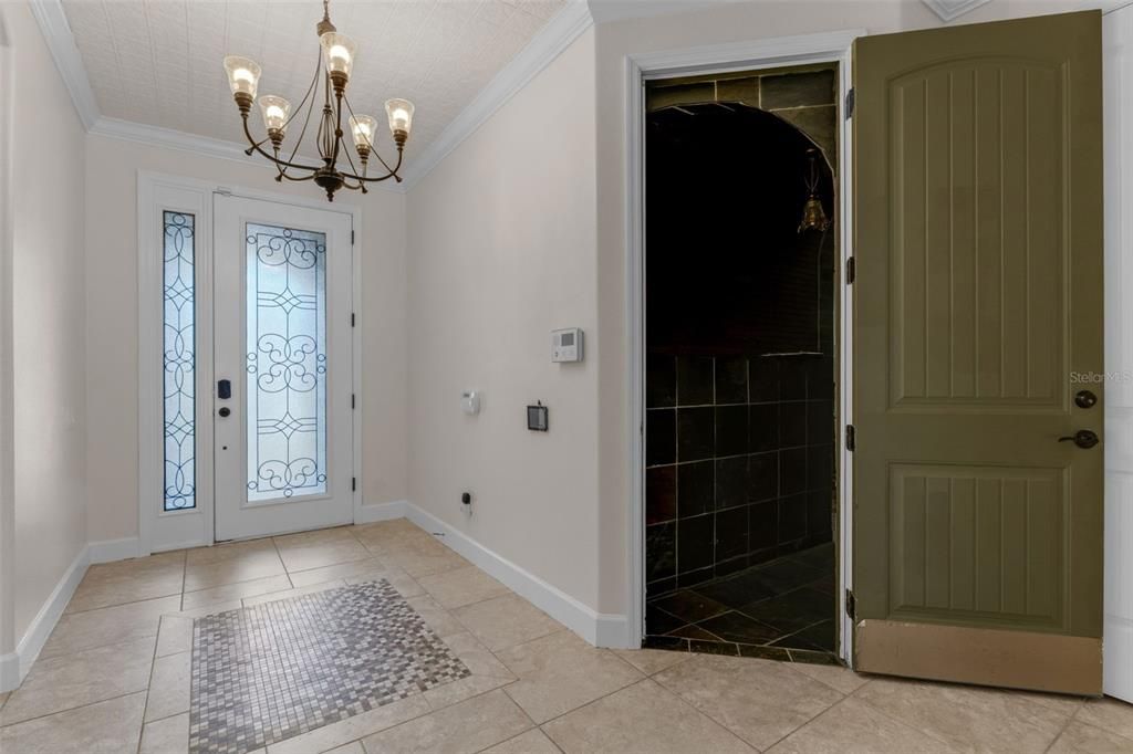 For Sale: $719,000 (3 beds, 2 baths, 1958 Square Feet)