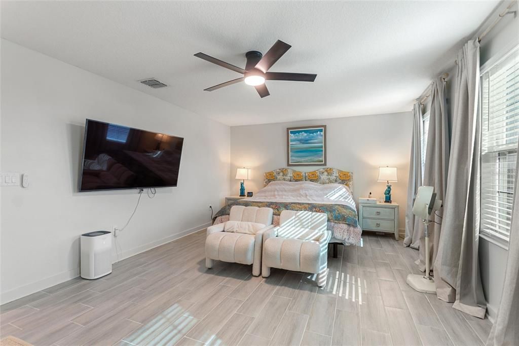 待售: $399,000 (3 贝兹, 2 浴室, 2076 平方英尺)