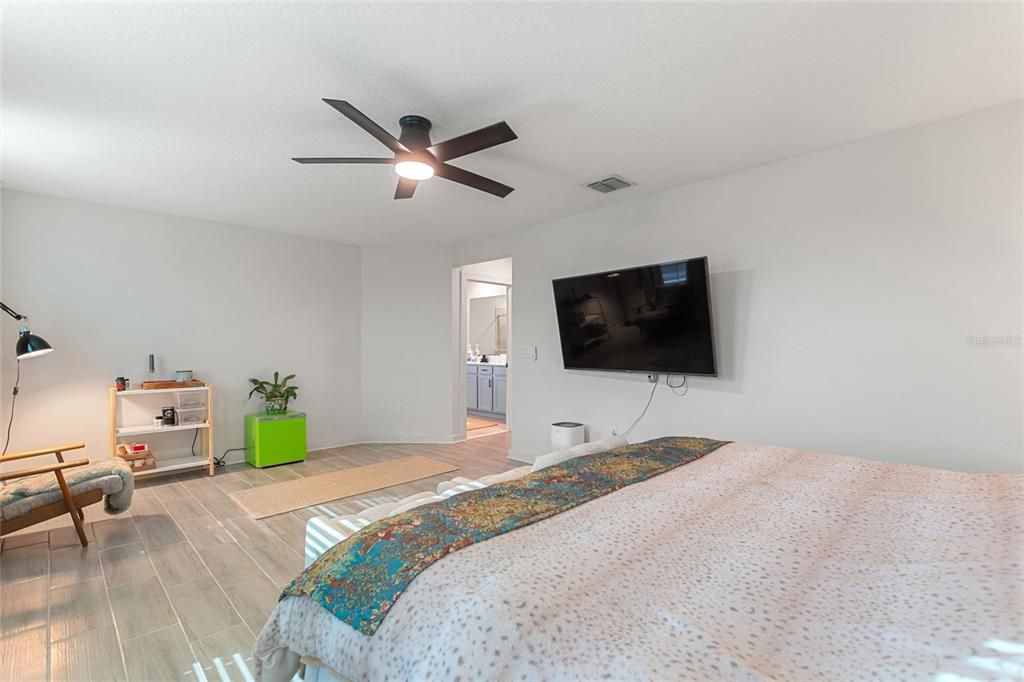 待售: $399,000 (3 贝兹, 2 浴室, 2076 平方英尺)