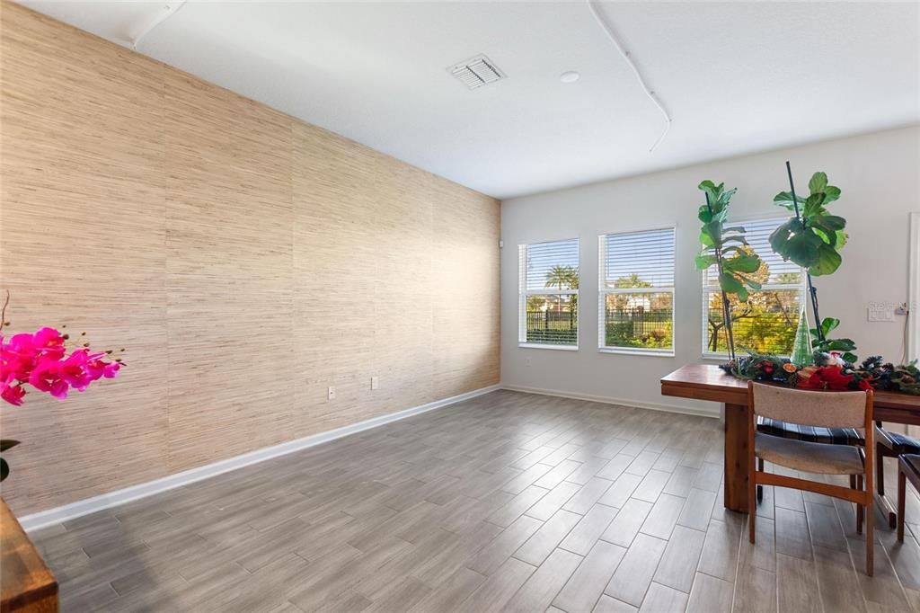 待售: $399,000 (3 贝兹, 2 浴室, 2076 平方英尺)