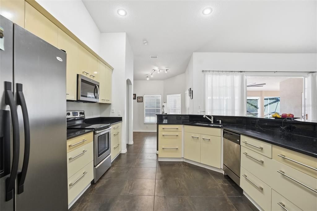 For Sale: $496,000 (4 beds, 3 baths, 2868 Square Feet)