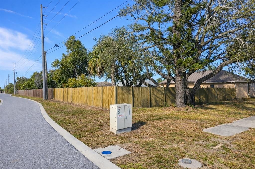 For Sale: $250,000 (2 beds, 1 baths, 1064 Square Feet)