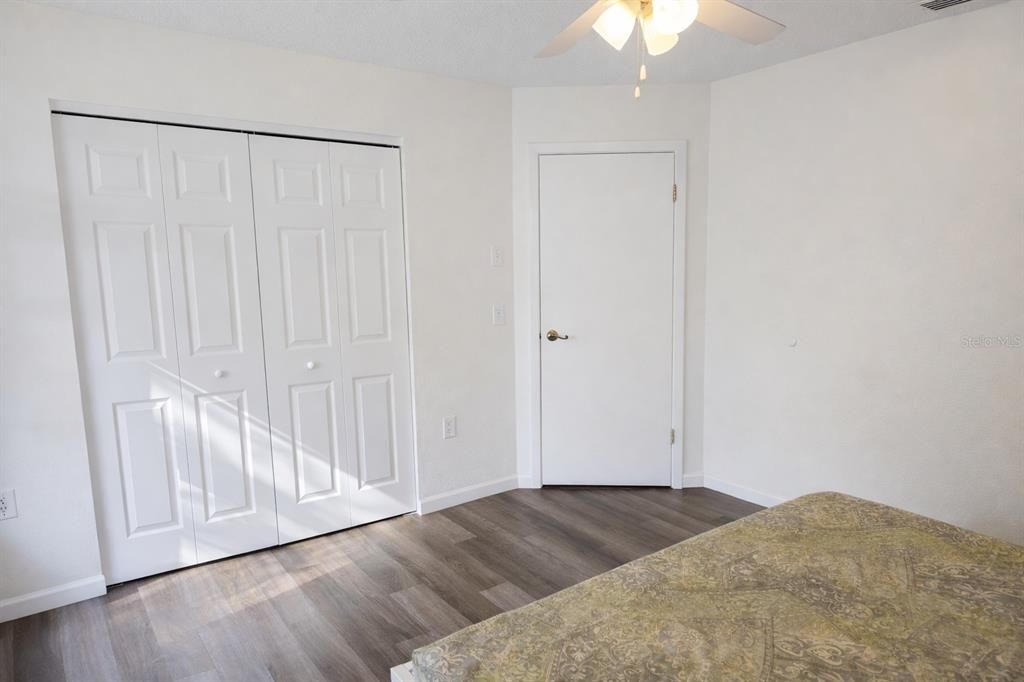 For Sale: $250,000 (2 beds, 1 baths, 1064 Square Feet)
