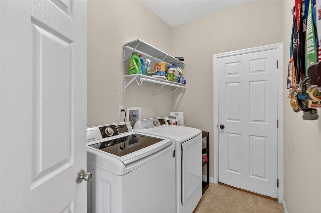 待售: $474,900 (3 贝兹, 2 浴室, 2348 平方英尺)