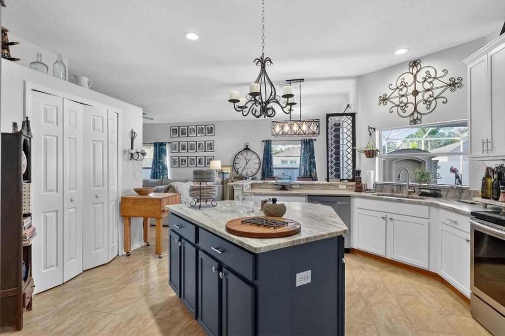 待售: $474,900 (3 贝兹, 2 浴室, 2348 平方英尺)