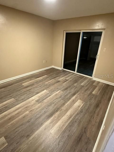 出租: $1,350 (2 贝兹, 2 浴室, 900 平方英尺)