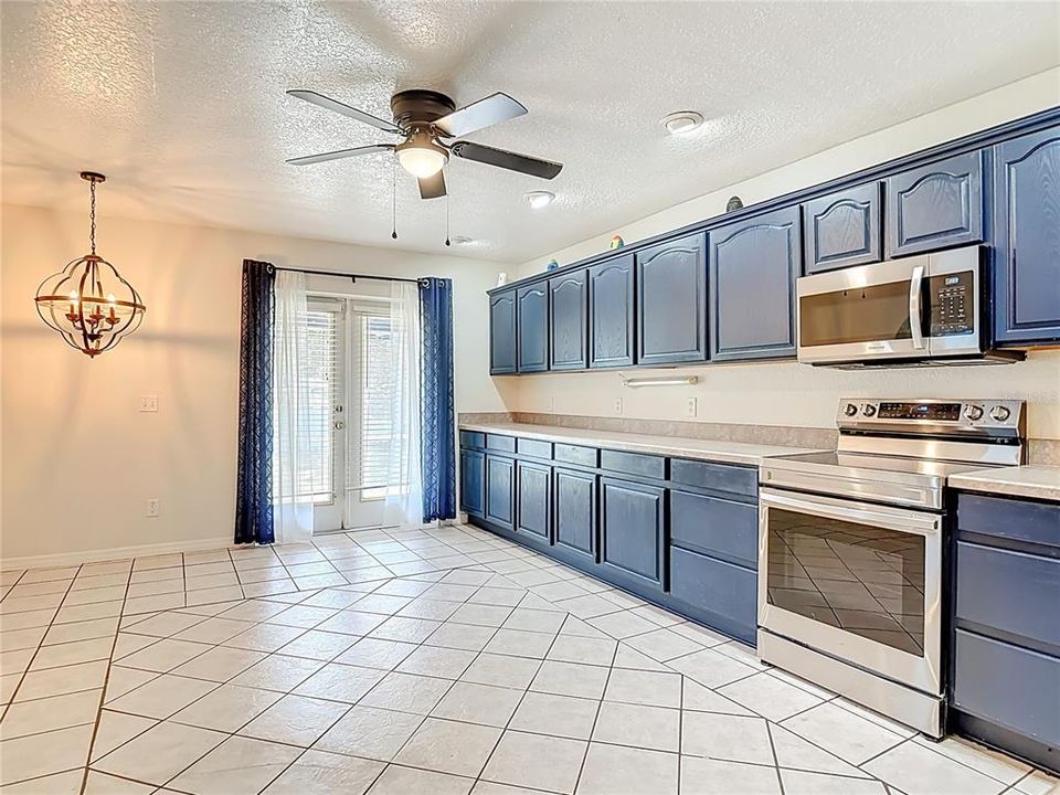 For Rent: $2,200 (4 beds, 2 baths, 2295 Square Feet)