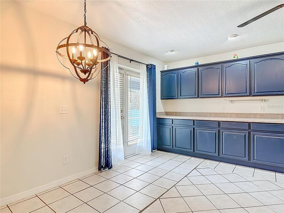 For Rent: $2,200 (4 beds, 2 baths, 2295 Square Feet)