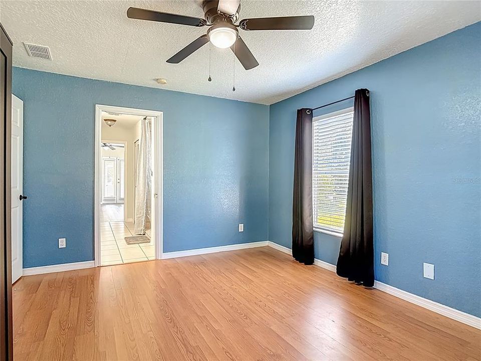 For Rent: $2,200 (4 beds, 2 baths, 2295 Square Feet)