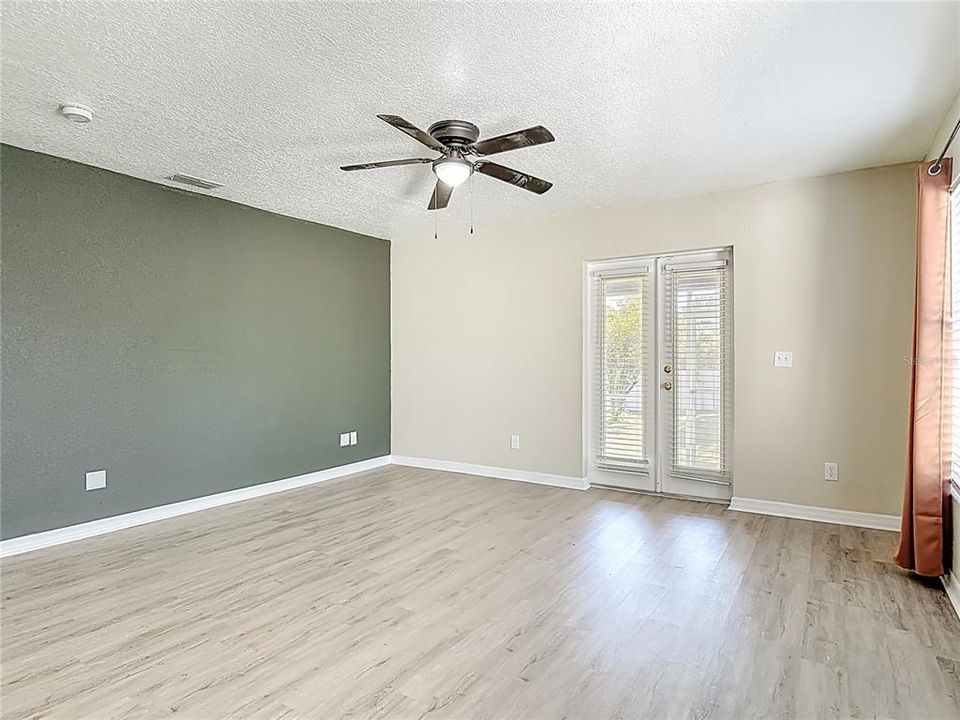 For Rent: $2,200 (4 beds, 2 baths, 2295 Square Feet)