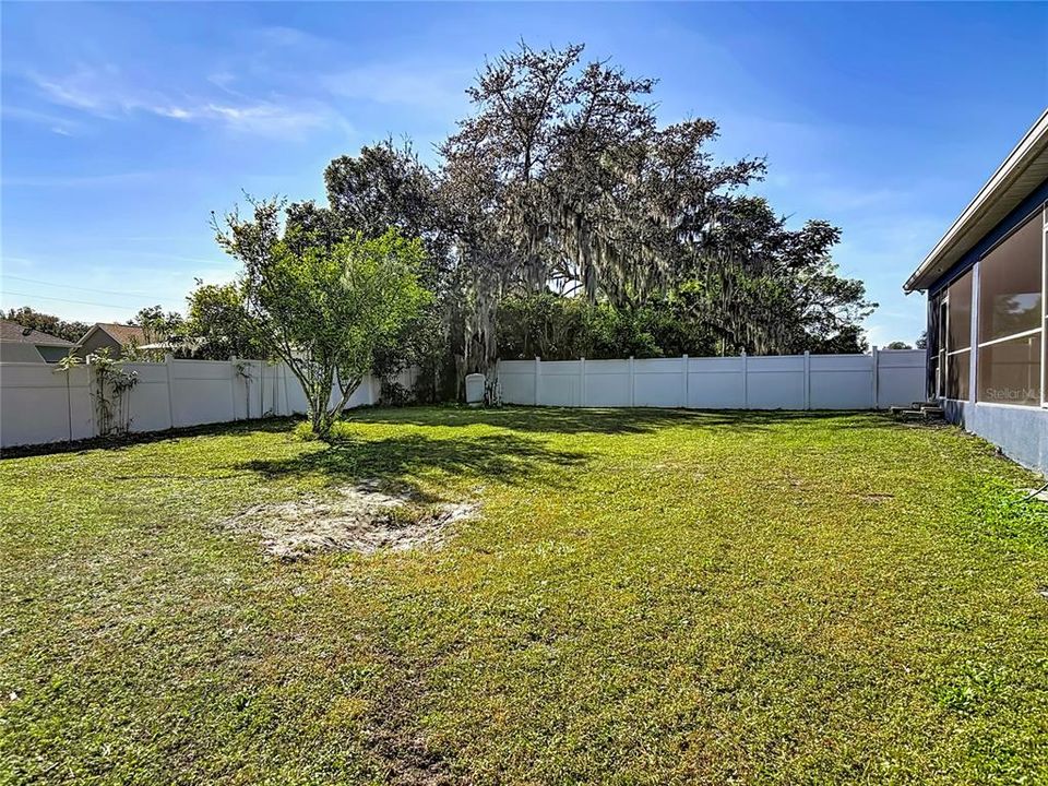 For Rent: $2,200 (4 beds, 2 baths, 2295 Square Feet)