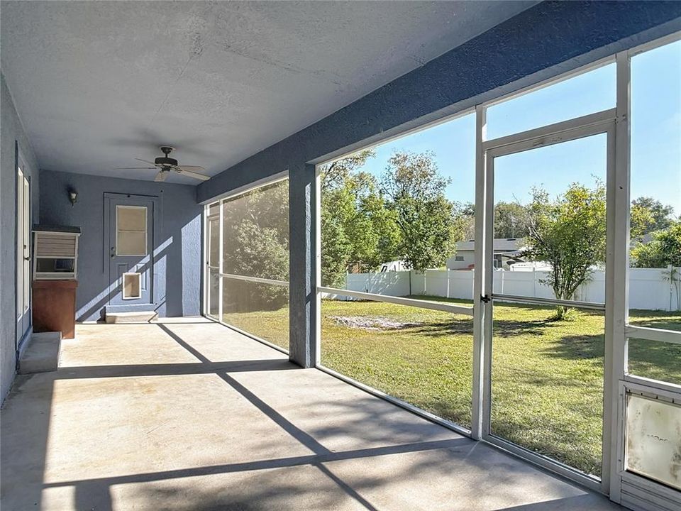 For Rent: $2,200 (4 beds, 2 baths, 2295 Square Feet)